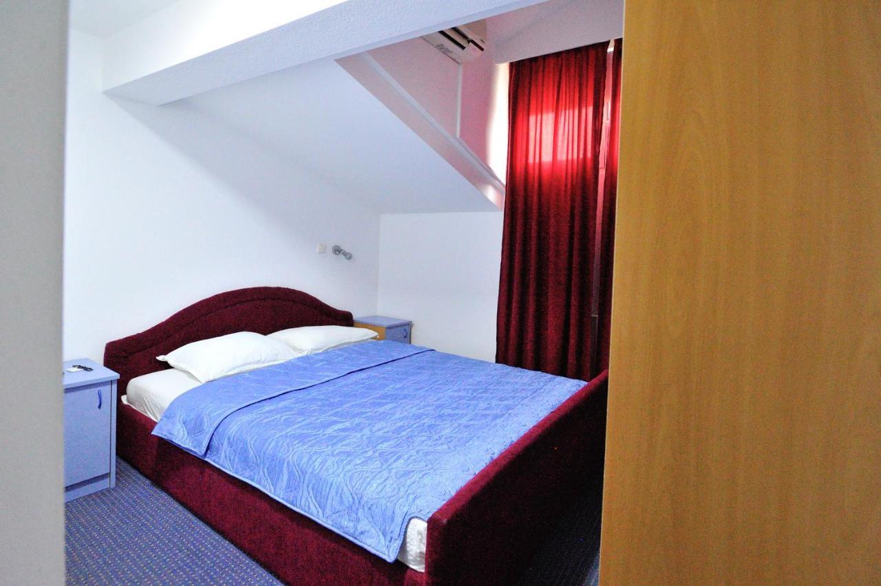 Hotel Lav Neum Eksteriør billede